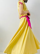 Load image into Gallery viewer, Vintage chartreuse colorblock satin dress
