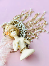 Load image into Gallery viewer, Vintage bib style pearl necklace
