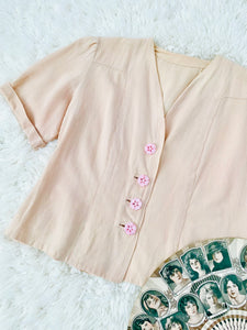 Vintage 1940s champagne pink rayon top w celluloid buttons
