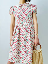Load image into Gallery viewer, Vintage 1930s Rick Rack Floral Dress
