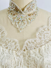 Load image into Gallery viewer, Vintage 1950s tulle lace wedding dress with French buttons
