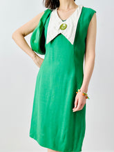 Load image into Gallery viewer, Vintage 1960s emerald green linen dress

