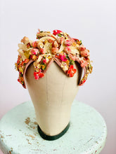 Load image into Gallery viewer, Vintage 1930s millinery fascinator w ombré pink flowers
