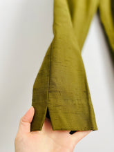 Load image into Gallery viewer, Vintage olive green textured trousers
