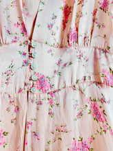 Load image into Gallery viewer, Vintage 1930s Peach Floral Dressing Gown
