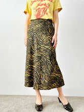 Load image into Gallery viewer, Amber layers high waisted A line skirt
