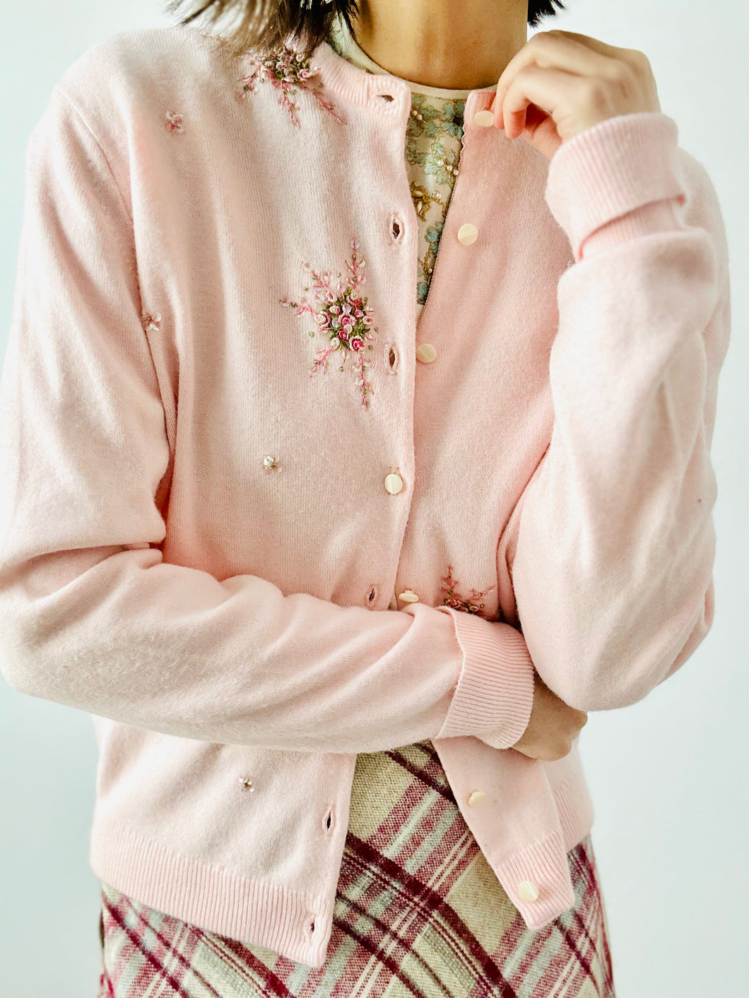 Vintage 1940s pink embroidered cardigan