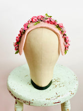 Load image into Gallery viewer, Vintage 1930s pink millinery Fascinator
