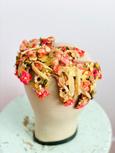 Load image into Gallery viewer, Vintage 1930s millinery fascinator w ombré pink flowers
