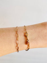 Load image into Gallery viewer, Vintage dainty gold chain coral bead bracelet
