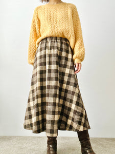 Vintage 1970s brown plaid skirt