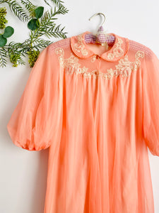 Vintage 1960s peachy pink peignoir lingerie robe