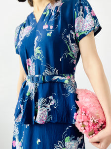 Vintage 1940s Novelty Print Dress Ladies w Parasols