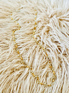 Vintage faux seed pearls gold tone necklace