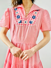 Load image into Gallery viewer, Vintage 1940s pink gingham embroidered dress
