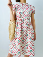 Load image into Gallery viewer, Vintage 1930s Rick Rack Floral Dress
