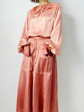 Load image into Gallery viewer, Vintage 1940s pink satin skirt
