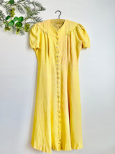 Load image into Gallery viewer, Vintage 1940s yellow rayon dress
