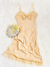 Load image into Gallery viewer, Vintage beige lace lingerie slip
