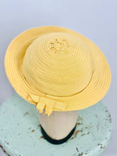 Load image into Gallery viewer, Vintage 1930s yellow sun hat
