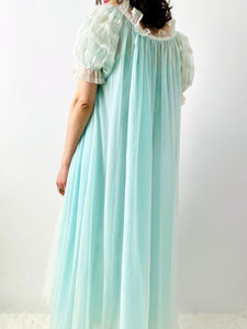 Vintage 1960s pastel blue lace peignoir lingerie set