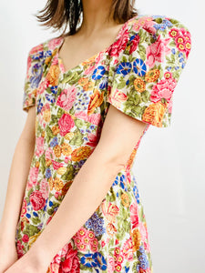 Vintage cotton floral dress w structured puff sleeves