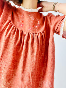 Vintage 1970s top with lady portrait
