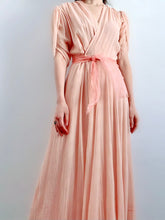 Load image into Gallery viewer, Vintage 1930s peach dressing gown w petal sleeves
