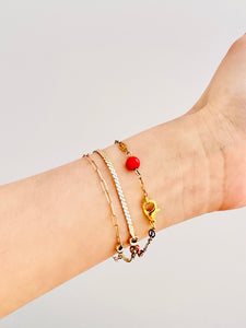 Vintage dainty gold chain coral bead bracelet