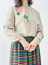 Load image into Gallery viewer, Vintage 1940s style embroidered top
