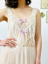 Load image into Gallery viewer, Vintage white pleated lace slip with bows
