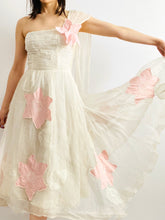 Load image into Gallery viewer, Vintage Late 1940s white organza dress with pink embroidered flowers
