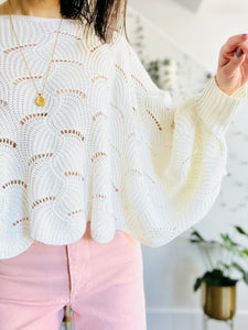 Dreamy white knitted sweater w dolman sleeves