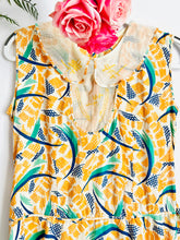 Load image into Gallery viewer, Vintage 1920s deco celestial print floral dress
