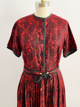 Load image into Gallery viewer, Vintage 1950s Novelty Print Dress Matching Belt
