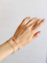 Load image into Gallery viewer, Vintage dainty gold chain coral bead bracelet
