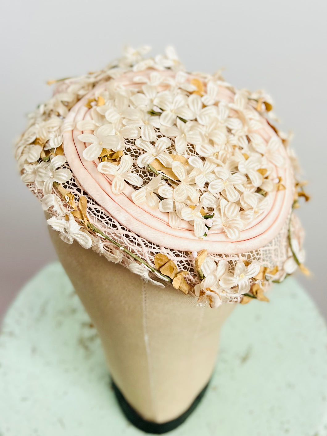 Vintage 1930s pink millinery Fascinator