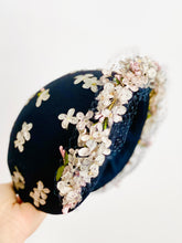 Load image into Gallery viewer, Vintage 1930s Millinery Hat Lilac Blossoms Wool Fascinator
