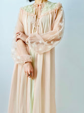Load image into Gallery viewer, Vintage 1960s pink peignoir lingerie robe
