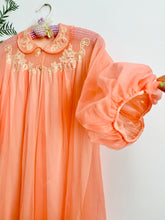 Load image into Gallery viewer, Vintage 1960s peachy pink peignoir lingerie robe
