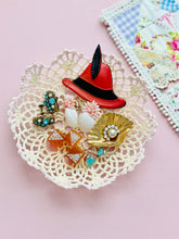 Load image into Gallery viewer, Vintage Shell Brooch with Rhinestones and Pearl
