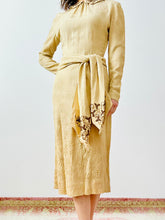 Load image into Gallery viewer, Vintage 1940s beige beaded crepe dress
