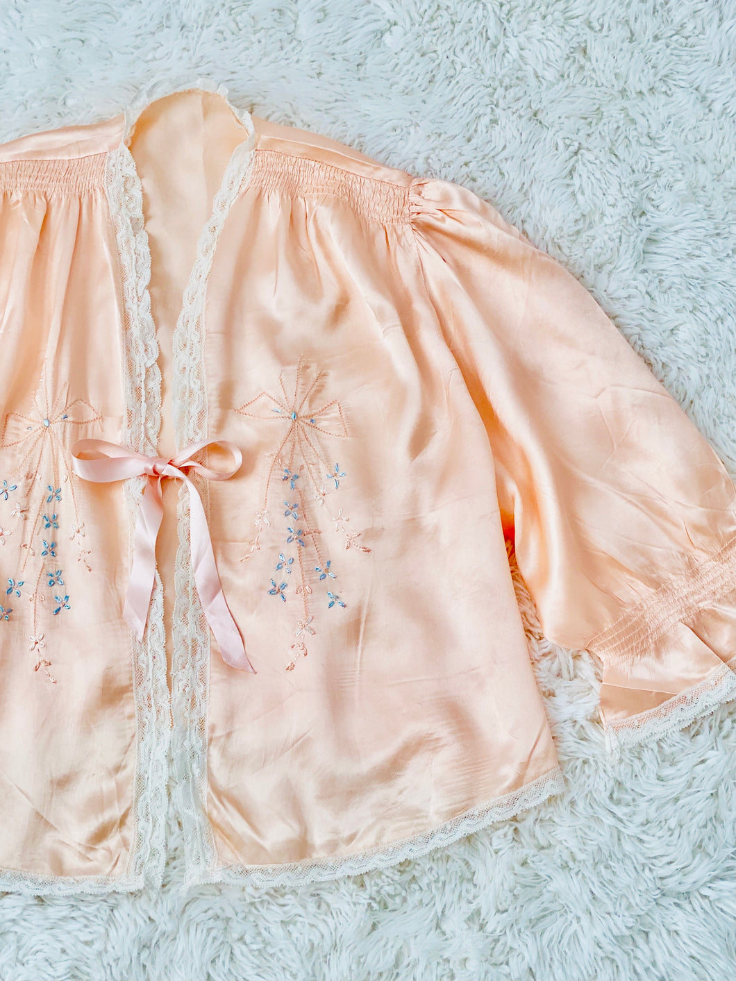1920s Peach Color Satin Bed Jacket Embroidered Ribbon Vintage Lingerie