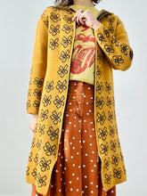 Load image into Gallery viewer, Vintage daisy duster style cardigan
