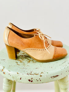Vintage tan leather lace up oxford heels