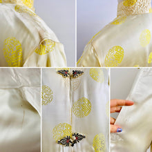 Load image into Gallery viewer, Vintage Chinese Embroidered Jacket with Pockets
