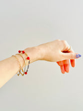 Load image into Gallery viewer, Vintage dainty gold chain coral bead bracelet
