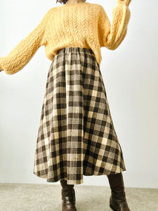 Vintage 1970s brown plaid skirt