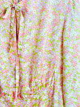 Load image into Gallery viewer, Vintage pastel pink floral dress w ribbon bow
