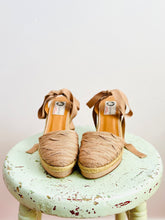 Load image into Gallery viewer, Vintage dusty pink Lanvin Espadrilles designer shoes
